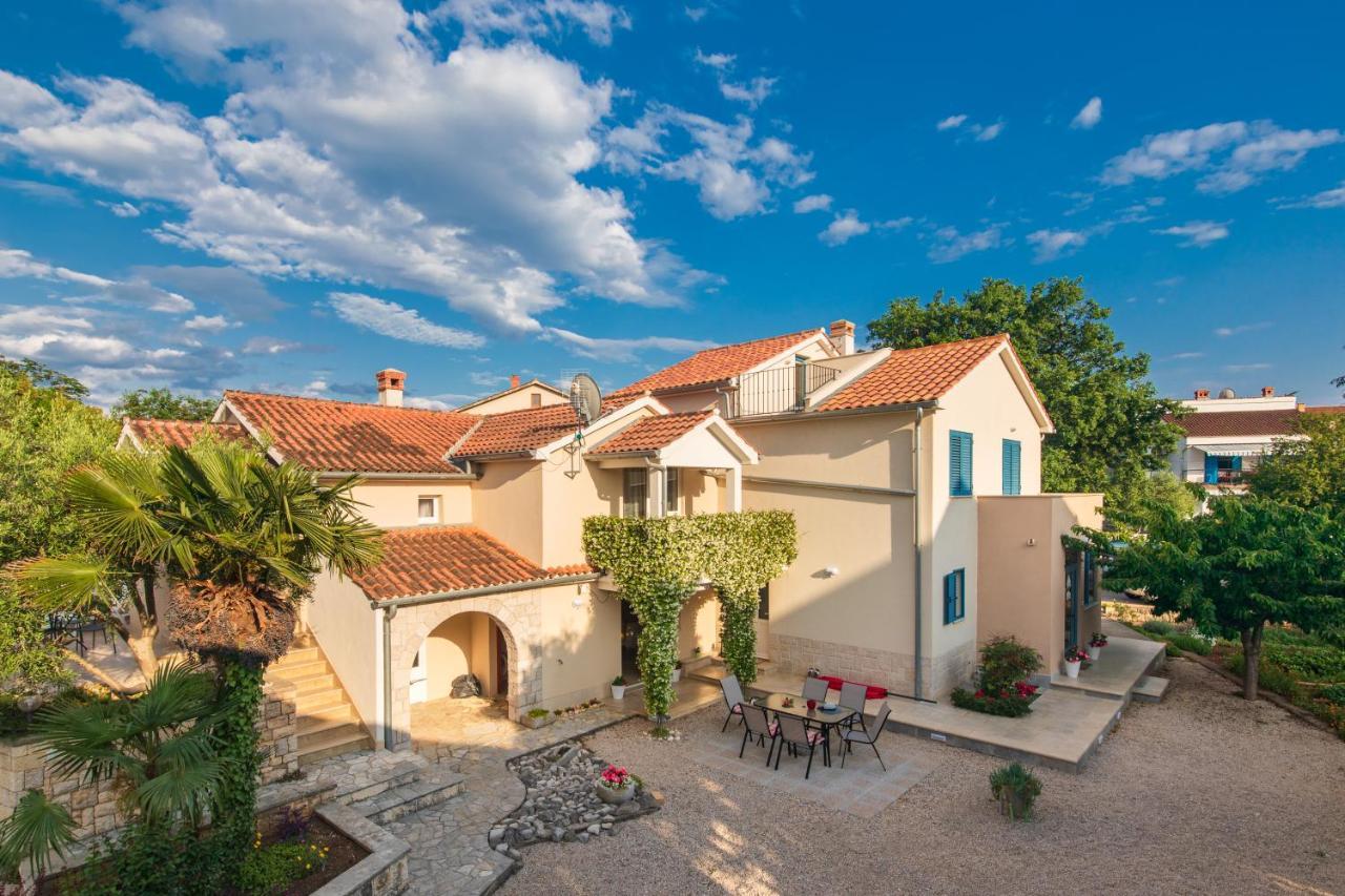 Apartman Ivona U Prizemlju مالينسكا المظهر الخارجي الصورة