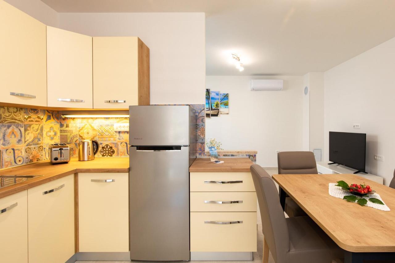 Apartman Ivona U Prizemlju مالينسكا المظهر الخارجي الصورة