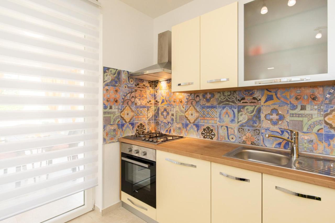 Apartman Ivona U Prizemlju مالينسكا المظهر الخارجي الصورة
